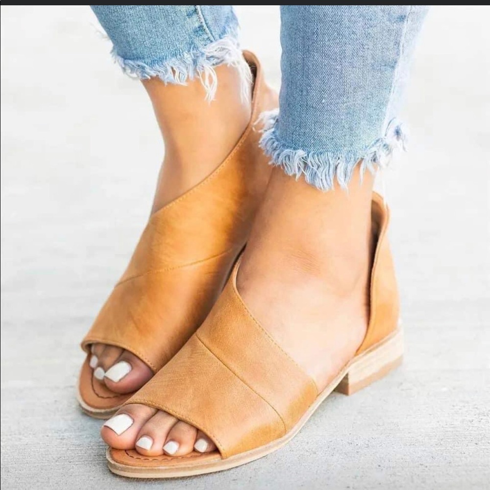 “Free the Soul” open toe booties